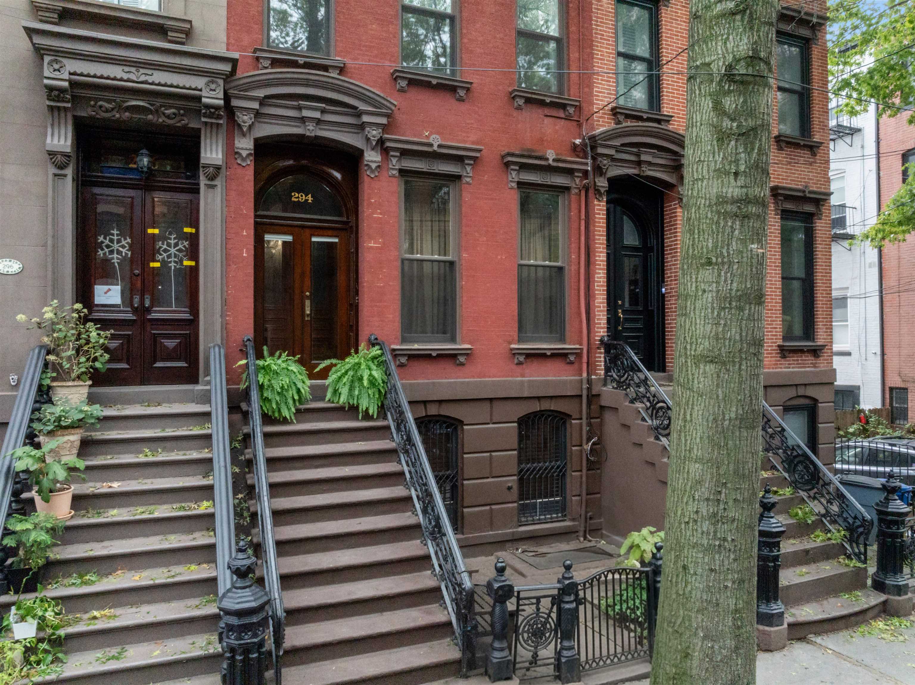 294 VARICK ST