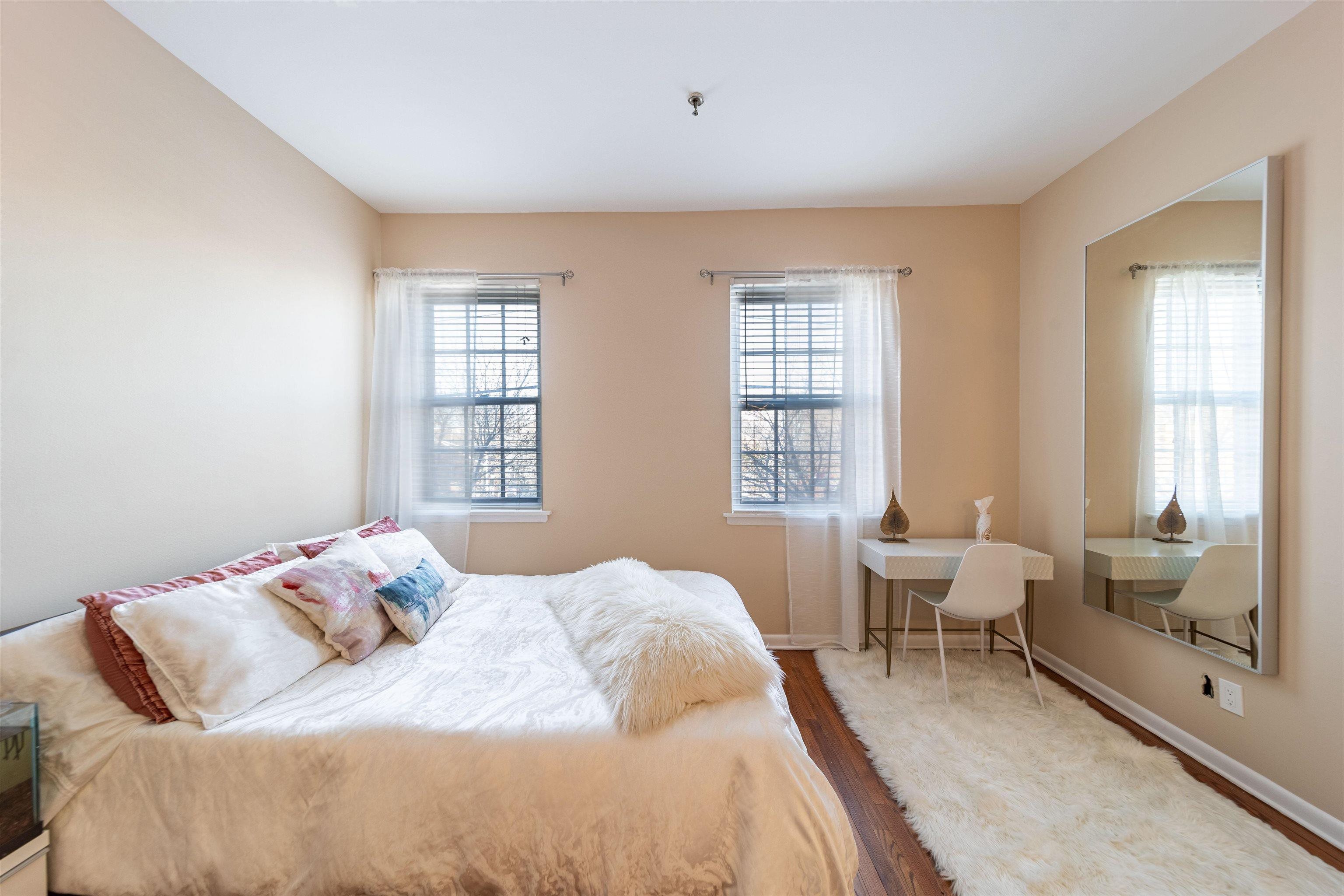 227 Christopher Columbus Dr #208B, Jersey City, New Jersey image 7