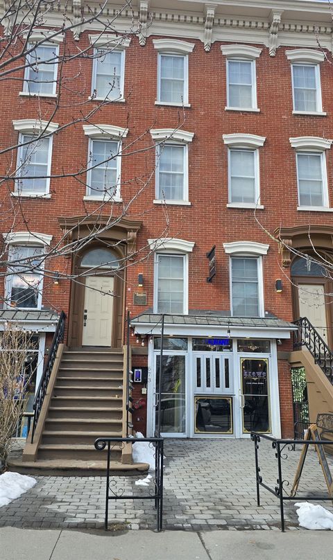 Condo For Sale - 673 Bergen Ave #2D AKA 204<br/> Jersey City, NJ 07304