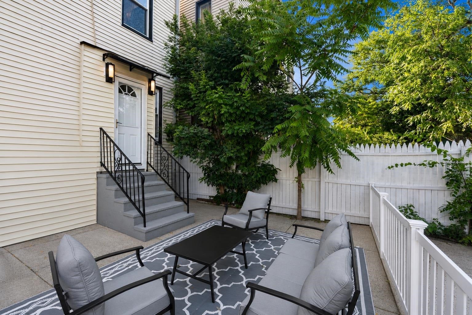 110 MAPLE ST 1