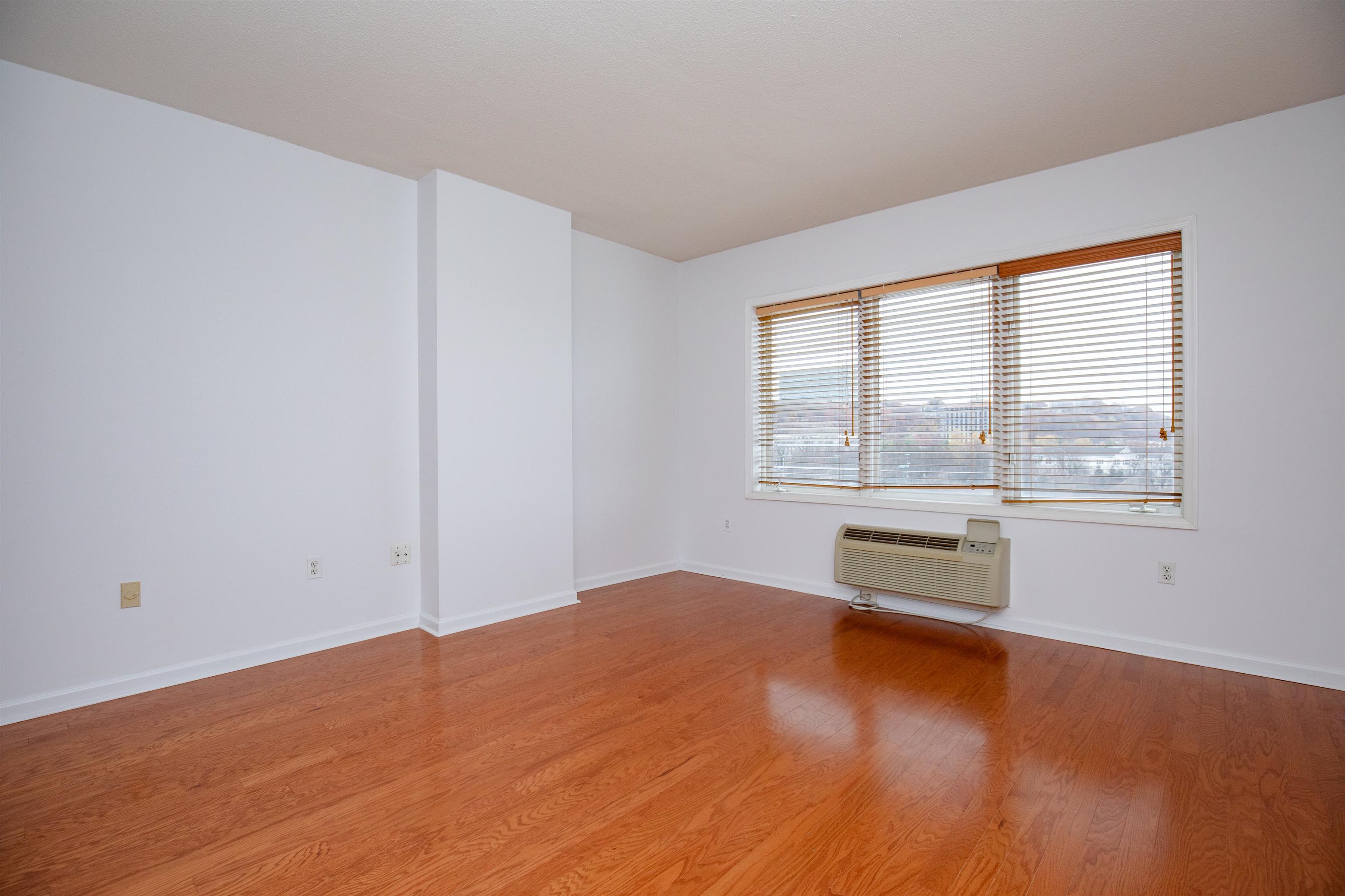 2206 City Pl, Edgewater, New Jersey image 10