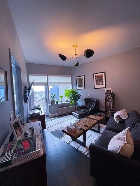 Condo For Rent - 217 Newark Ave #501<br/> Jersey City, NJ 07302