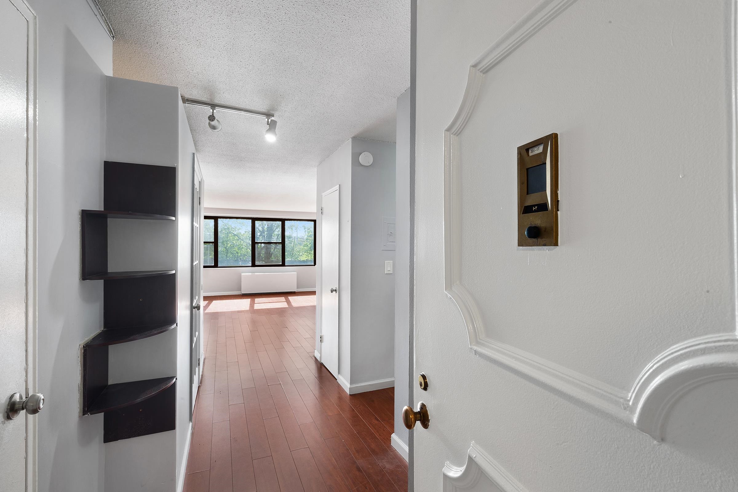 201 St Pauls Ave #1T, Jersey City, New Jersey image 2