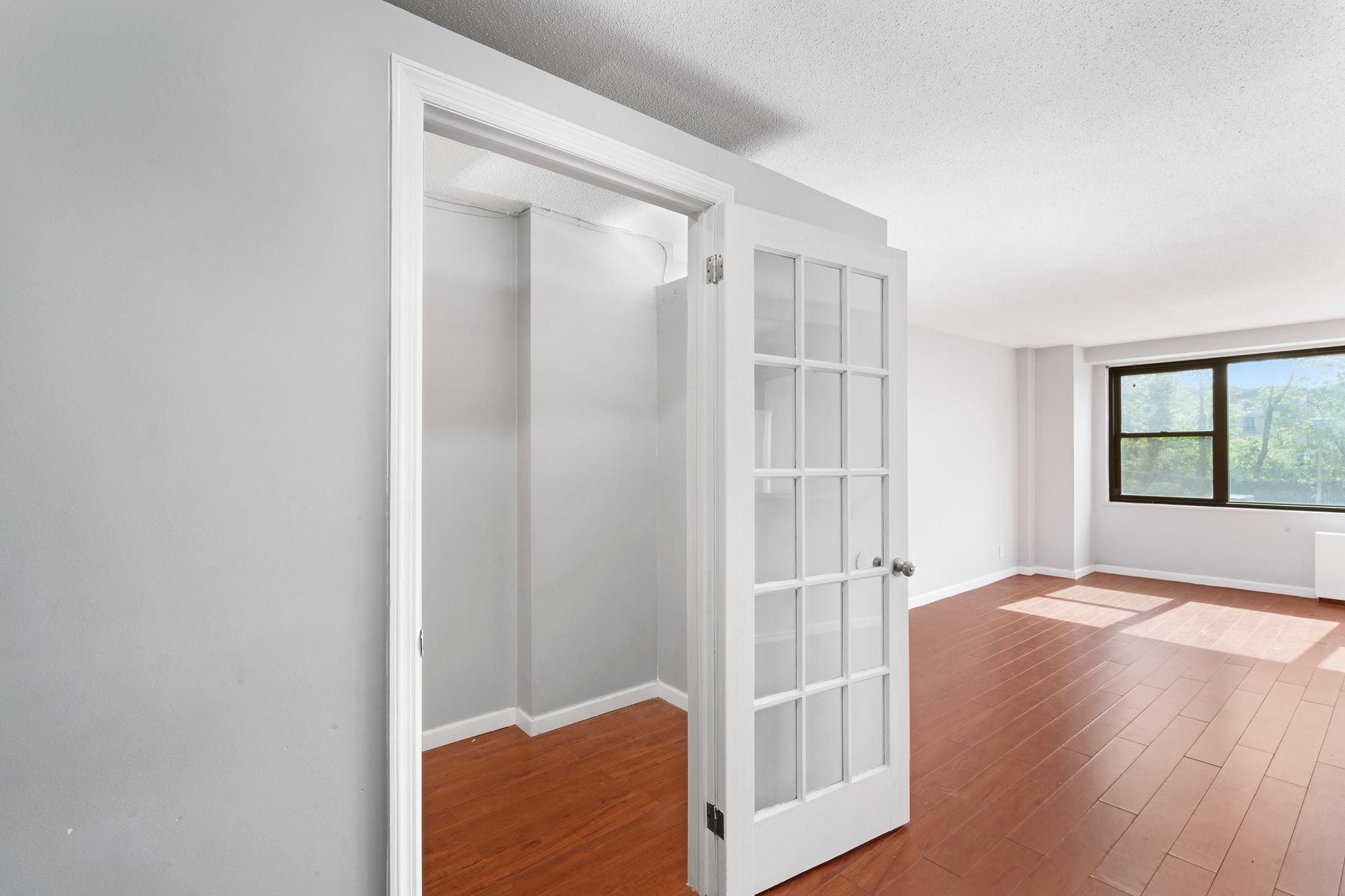 201 St Pauls Ave #1T, Jersey City, New Jersey image 9