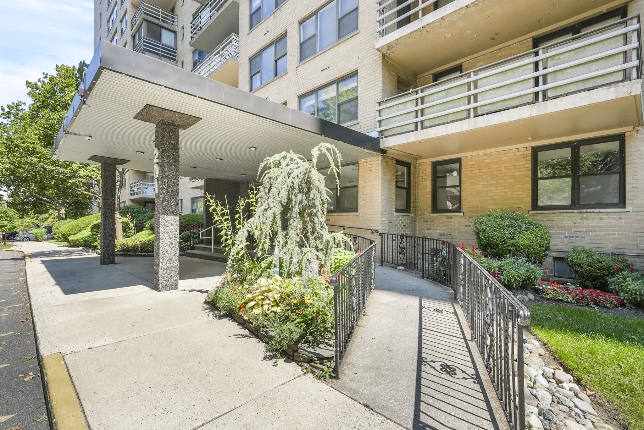 201 St Pauls Ave #1T, Jersey City, New Jersey image 21