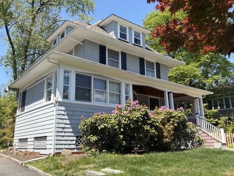 Homes For Sale - 88 Edgemont Rd<br/> Essex County, Montclair, NJ 07043