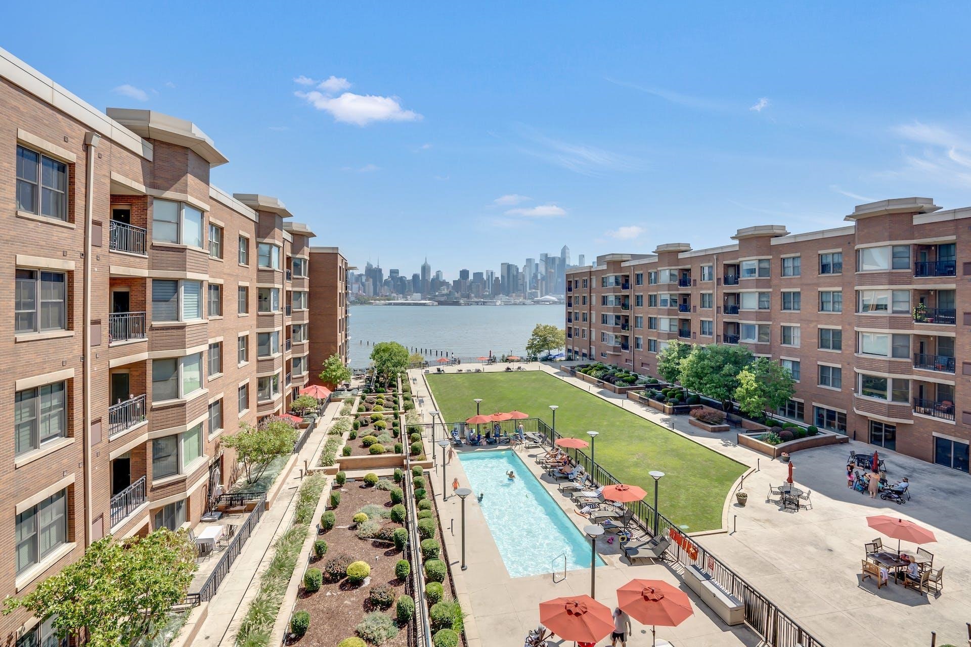 20 Avenue At Port Imperial #421, West New York, New Jersey image 4