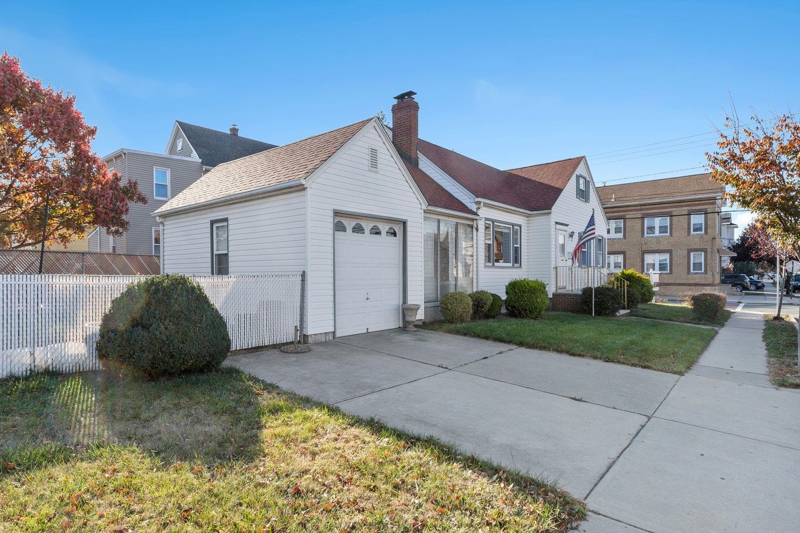 806 6th St, Secaucus, New Jersey image 3