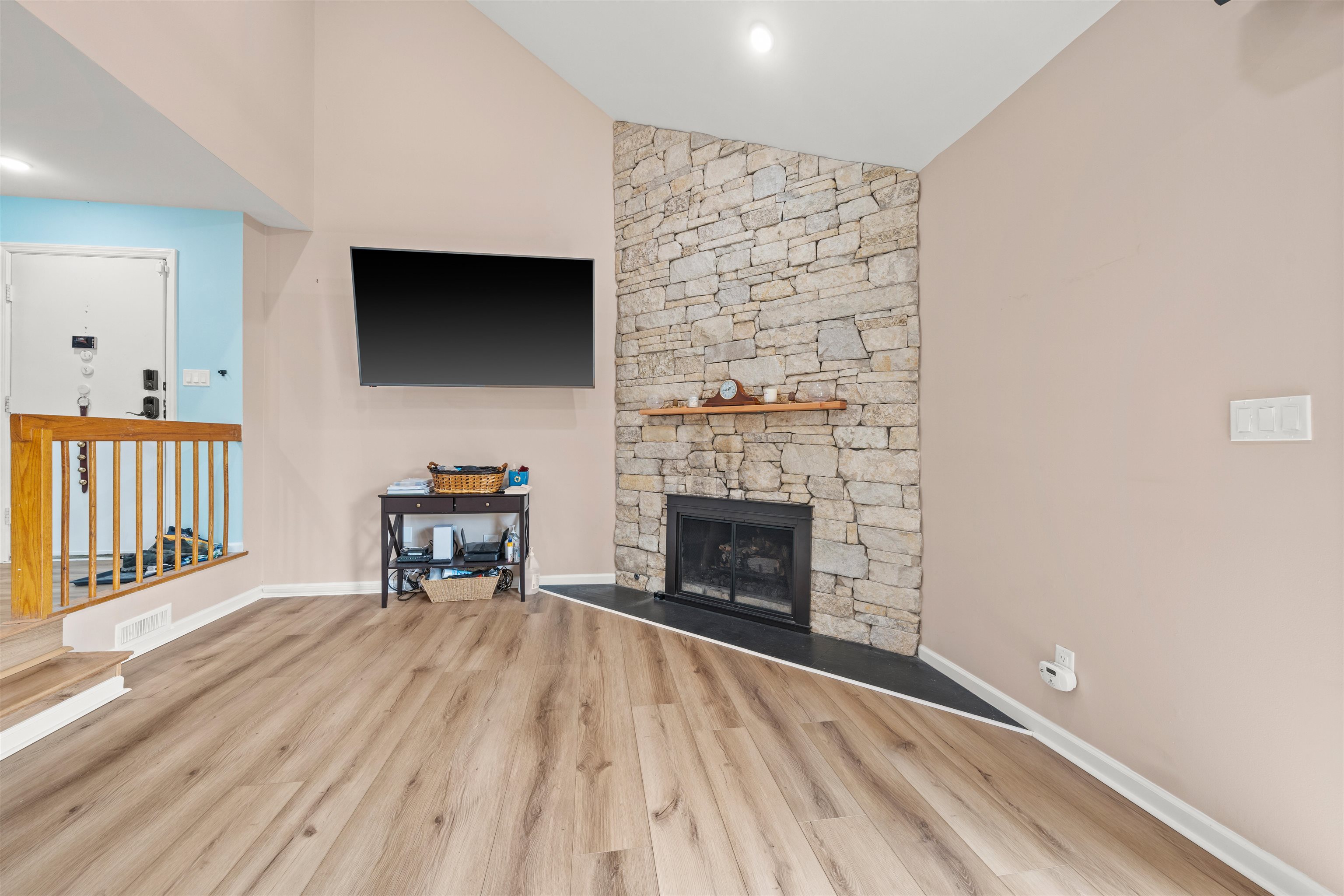 458 Dunlin Plaza, Secaucus, New Jersey image 4