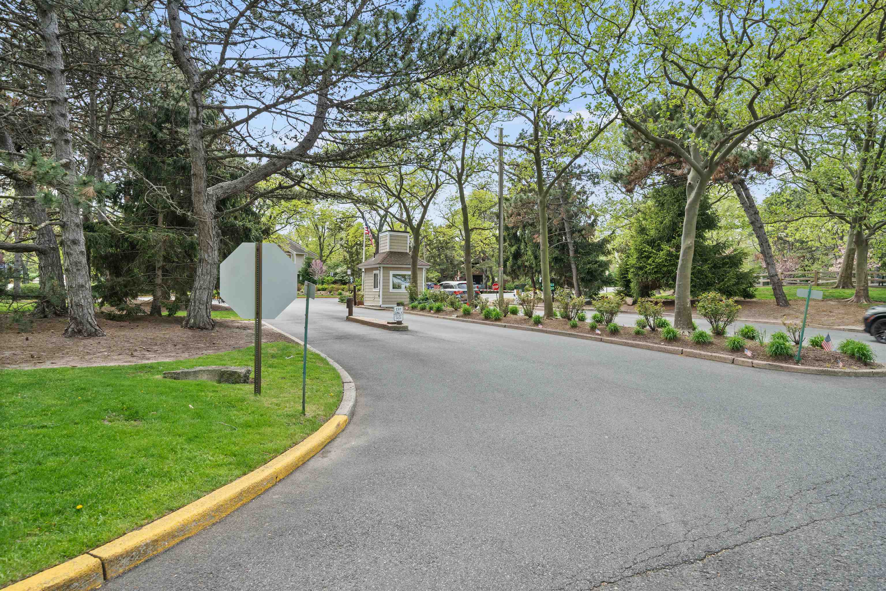 458 Dunlin Plaza, Secaucus, New Jersey image 28