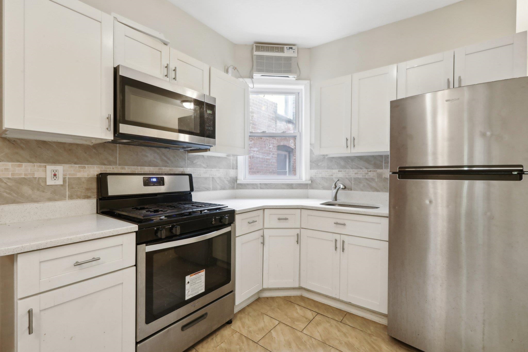 51 66th St #4, West New York, New Jersey image 1