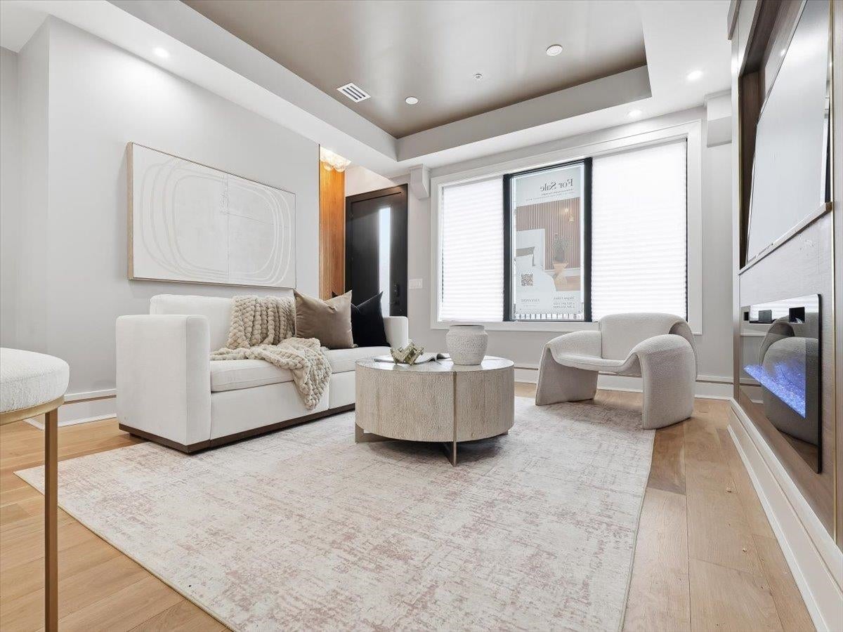134 HANCOCK AVE 1