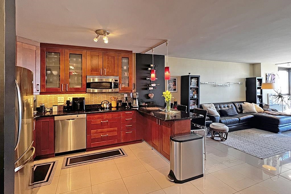 380 Mountain Rd #1201, Union City, New Jersey image 10
