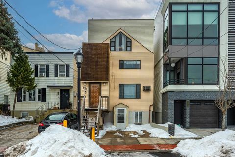 Multifamily For Sale - 121 20th St<br/> Union City, NJ 07087