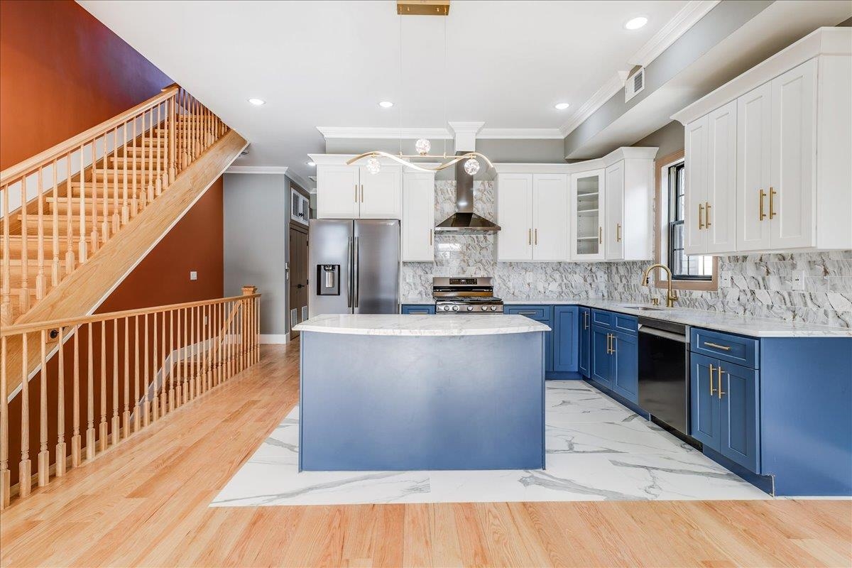 412 10th St #2, Union City, New Jersey image 5