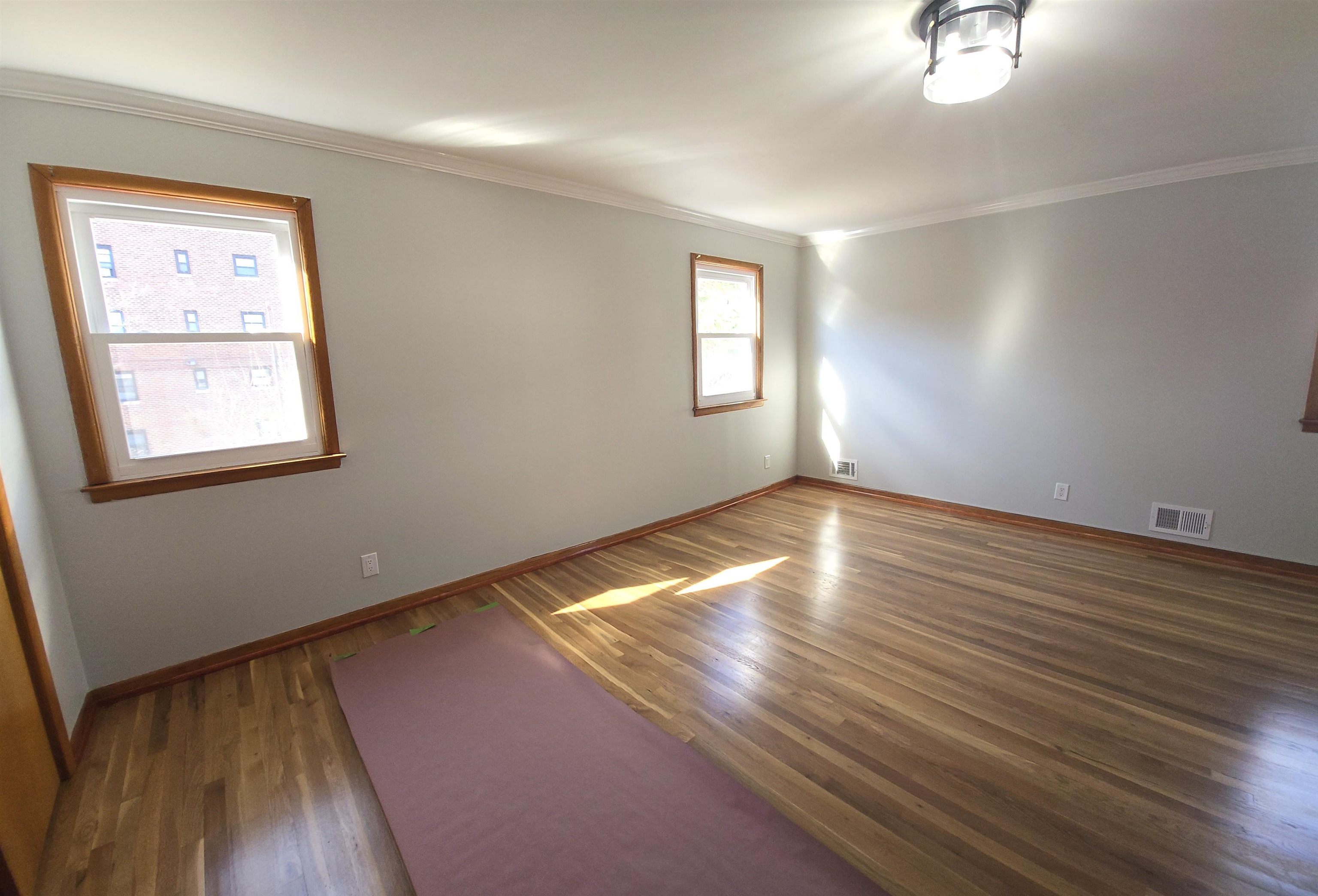 Bayonne, New Jersey 07002, United States, 2 Bedrooms Bedrooms, ,1 BathroomBathrooms,Residential,Active,79176