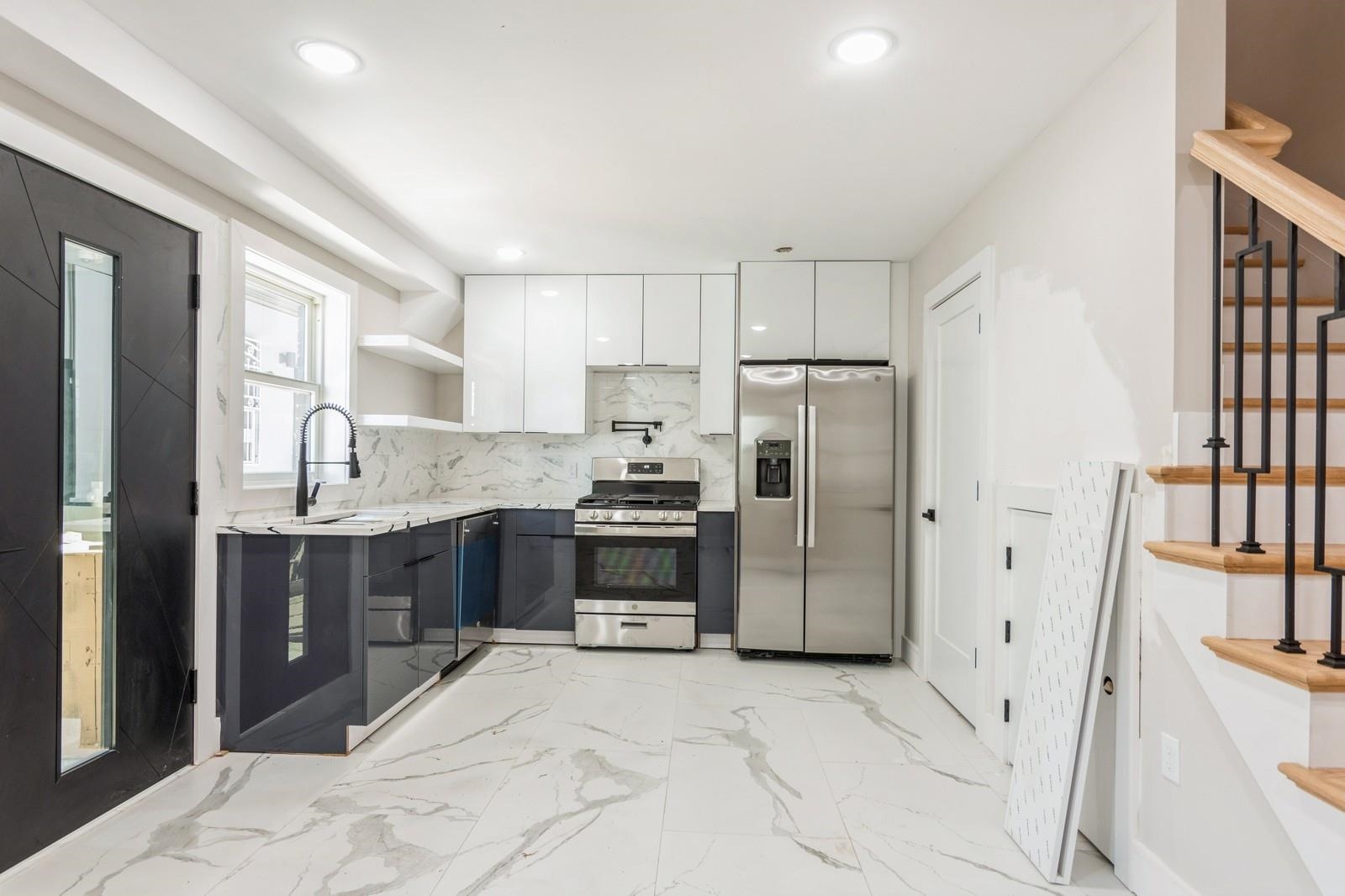 97 Irving St #REAR, Jersey City, New Jersey image 2
