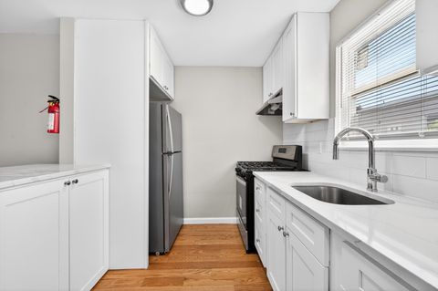 Homes For Rent - 42 Lienau Pl #7<br/> Jersey City, NJ 07306