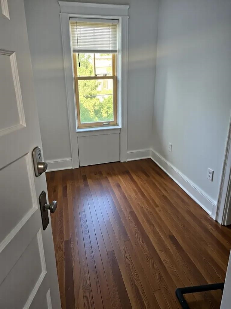 257 Woodlawn Ave, Jersey City, New Jersey image 15