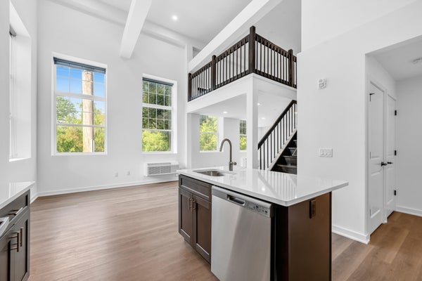 315 RAILROAD AVE # 101, EAST RUTHERFORD, NJ 07073 - Image bf664c61bbc0c31f501aedbdb7e88b85/340480223