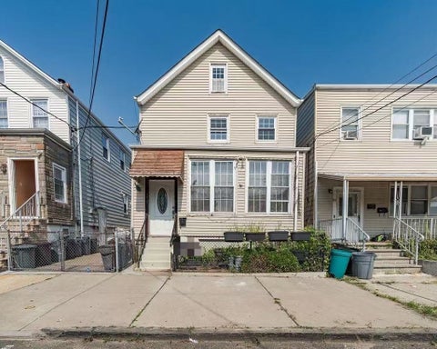 Homes For Sale - 179 Hobart Ave<br/> Bayonne, NJ 07002