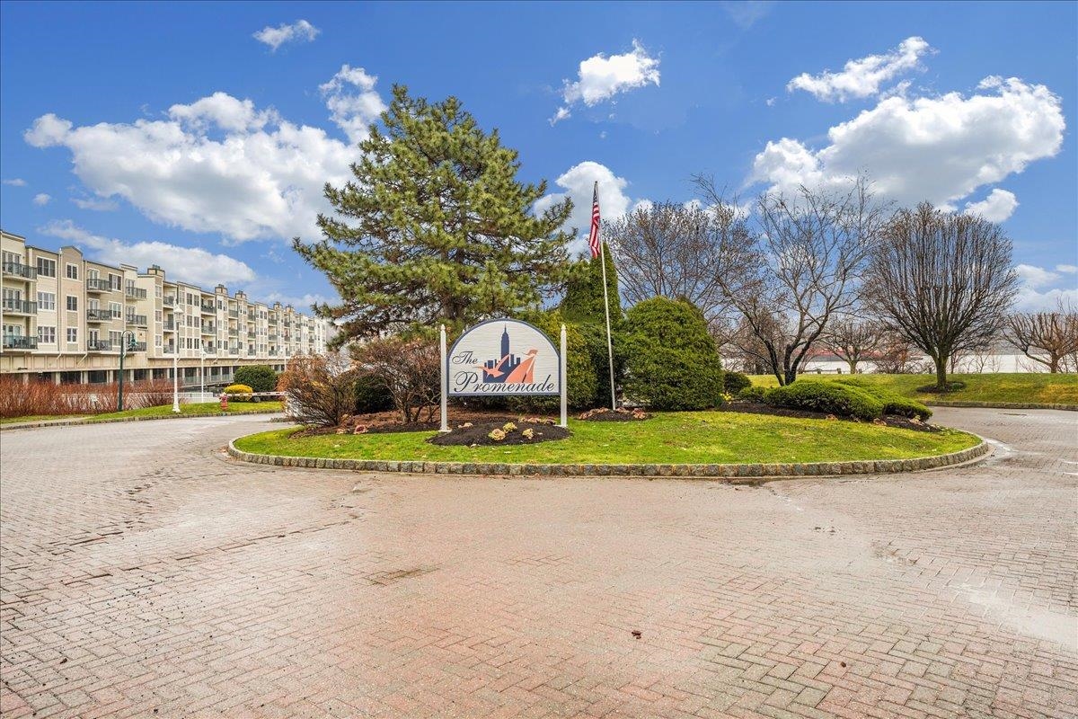 252 The Promenade #252, Edgewater, New Jersey image 29