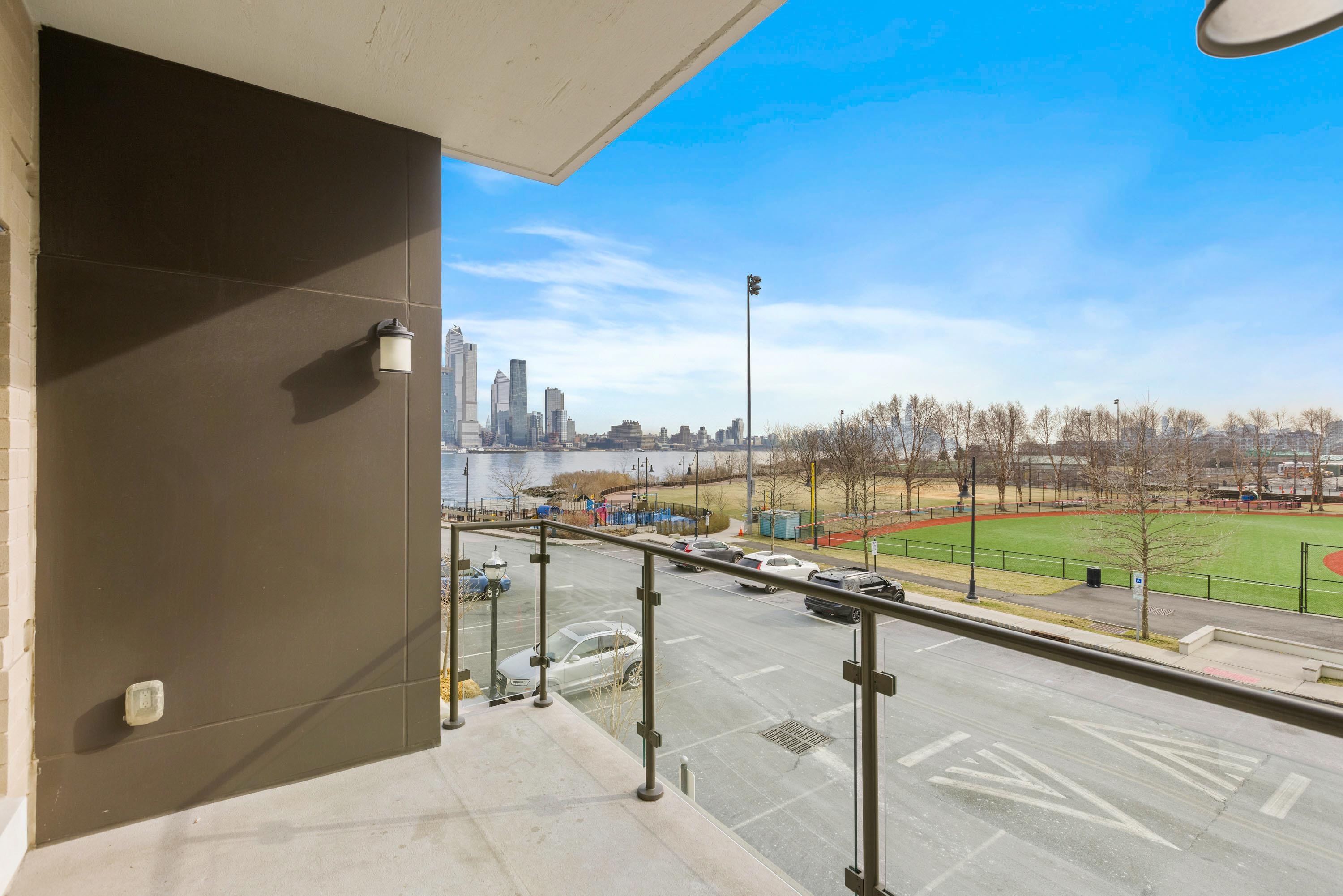 150 Henley Pl #201, Weehawken, New Jersey image 14