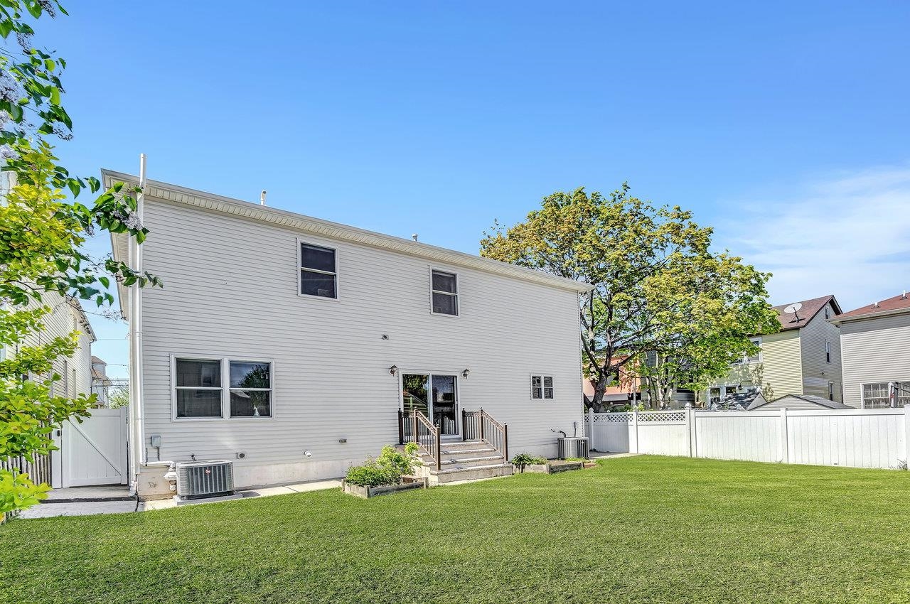 736 Hudson Ave, Secaucus, New Jersey image 43