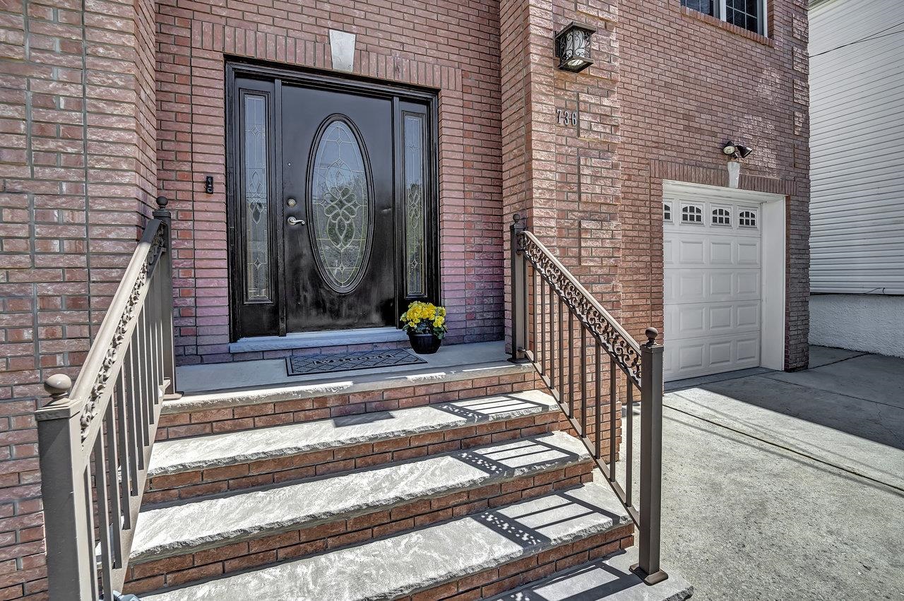 736 Hudson Ave, Secaucus, New Jersey image 4