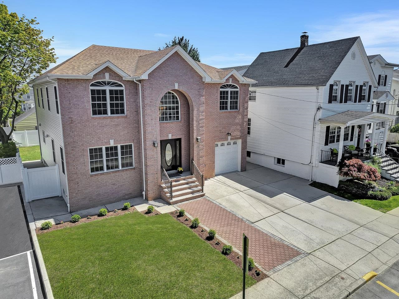 736 Hudson Ave, Secaucus, New Jersey image 3