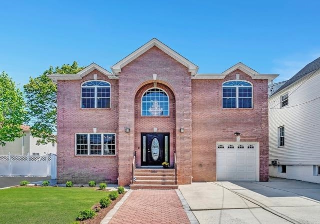 736 Hudson Ave, Secaucus, New Jersey image 1