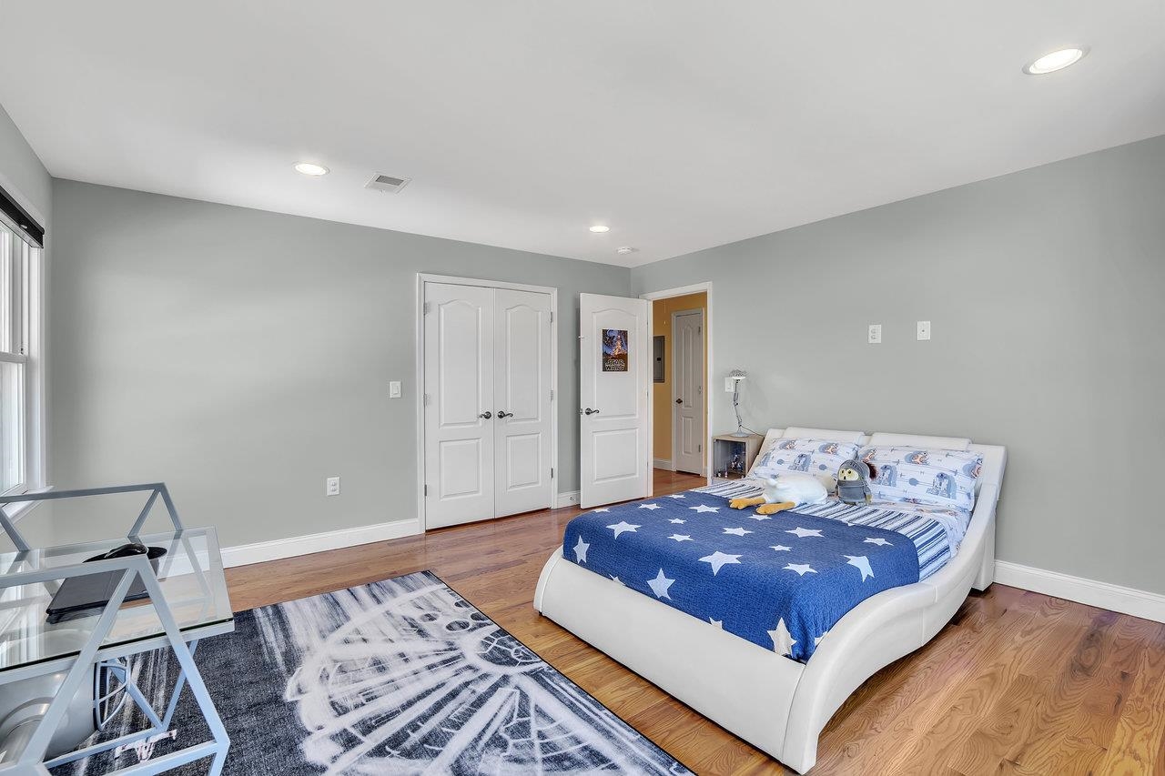 736 Hudson Ave, Secaucus, New Jersey image 32
