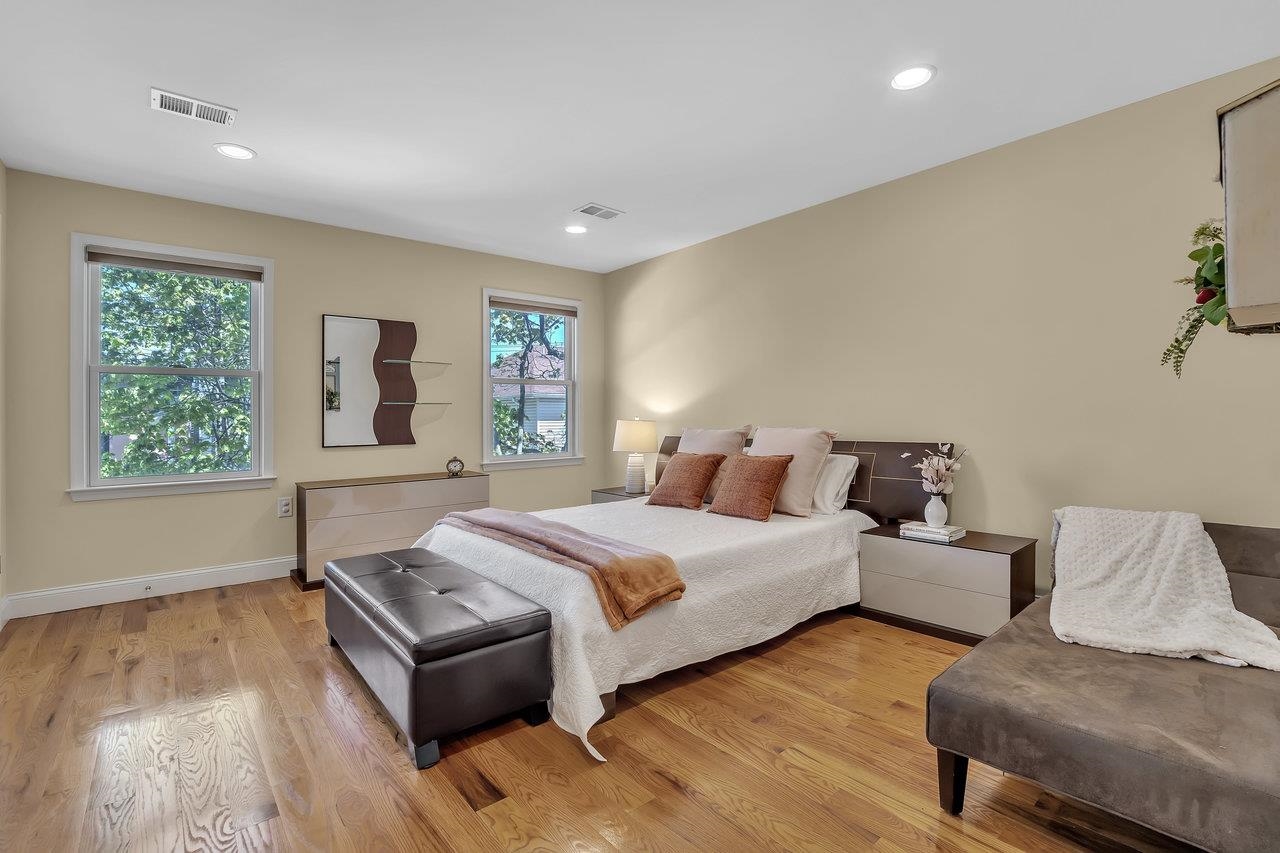 736 Hudson Ave, Secaucus, New Jersey image 30