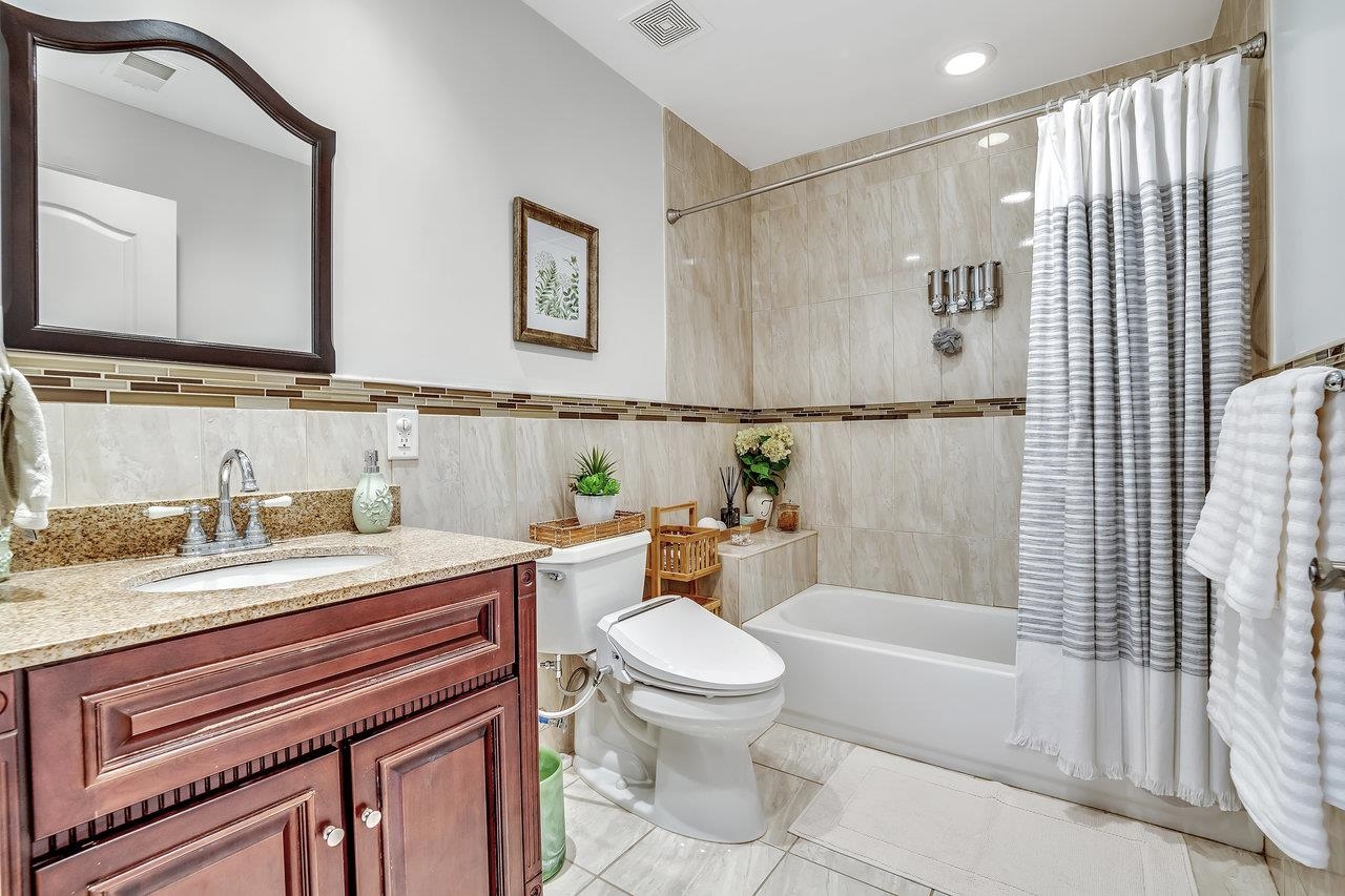 736 Hudson Ave, Secaucus, New Jersey image 36