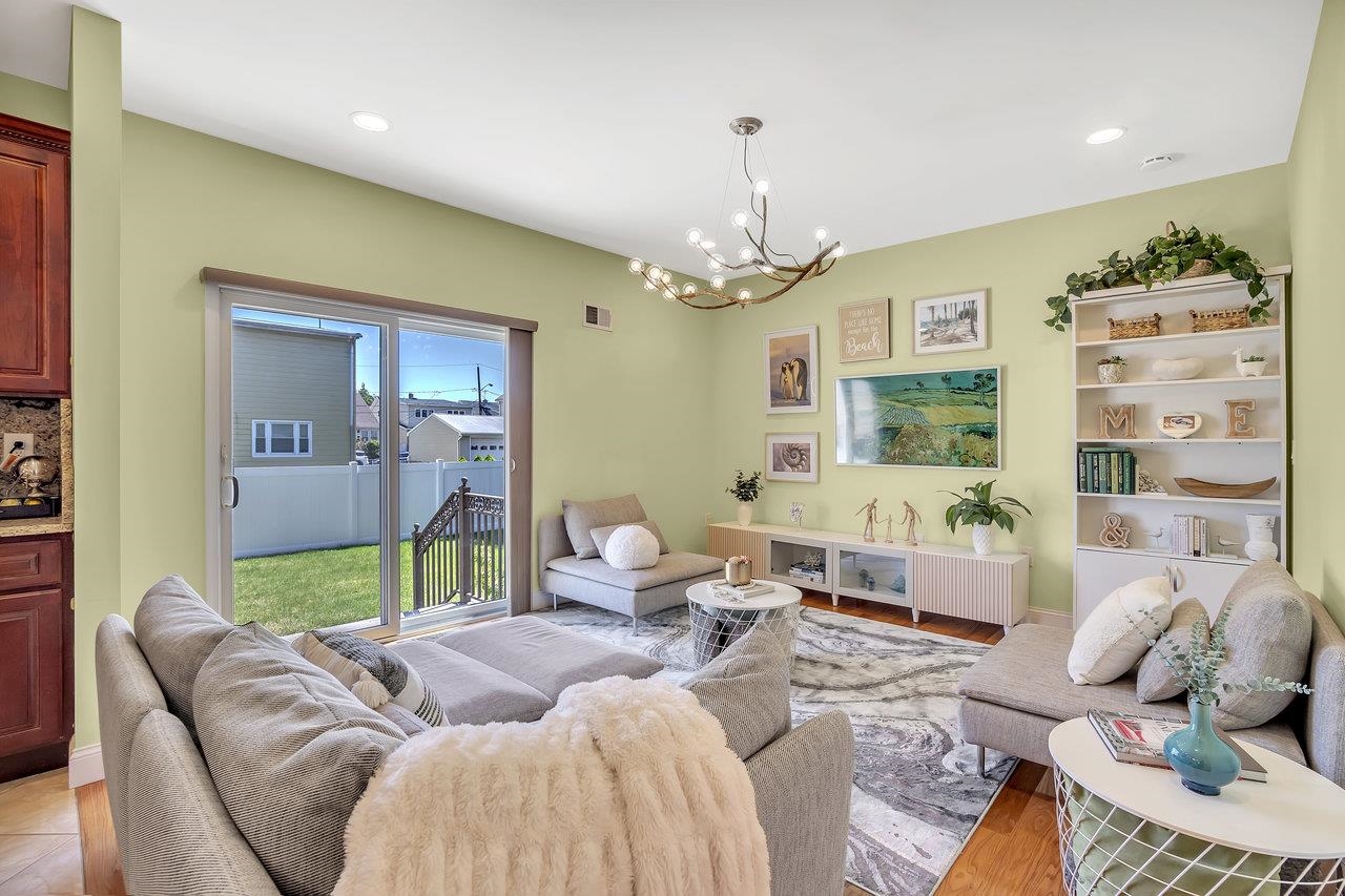 736 Hudson Ave, Secaucus, New Jersey image 18