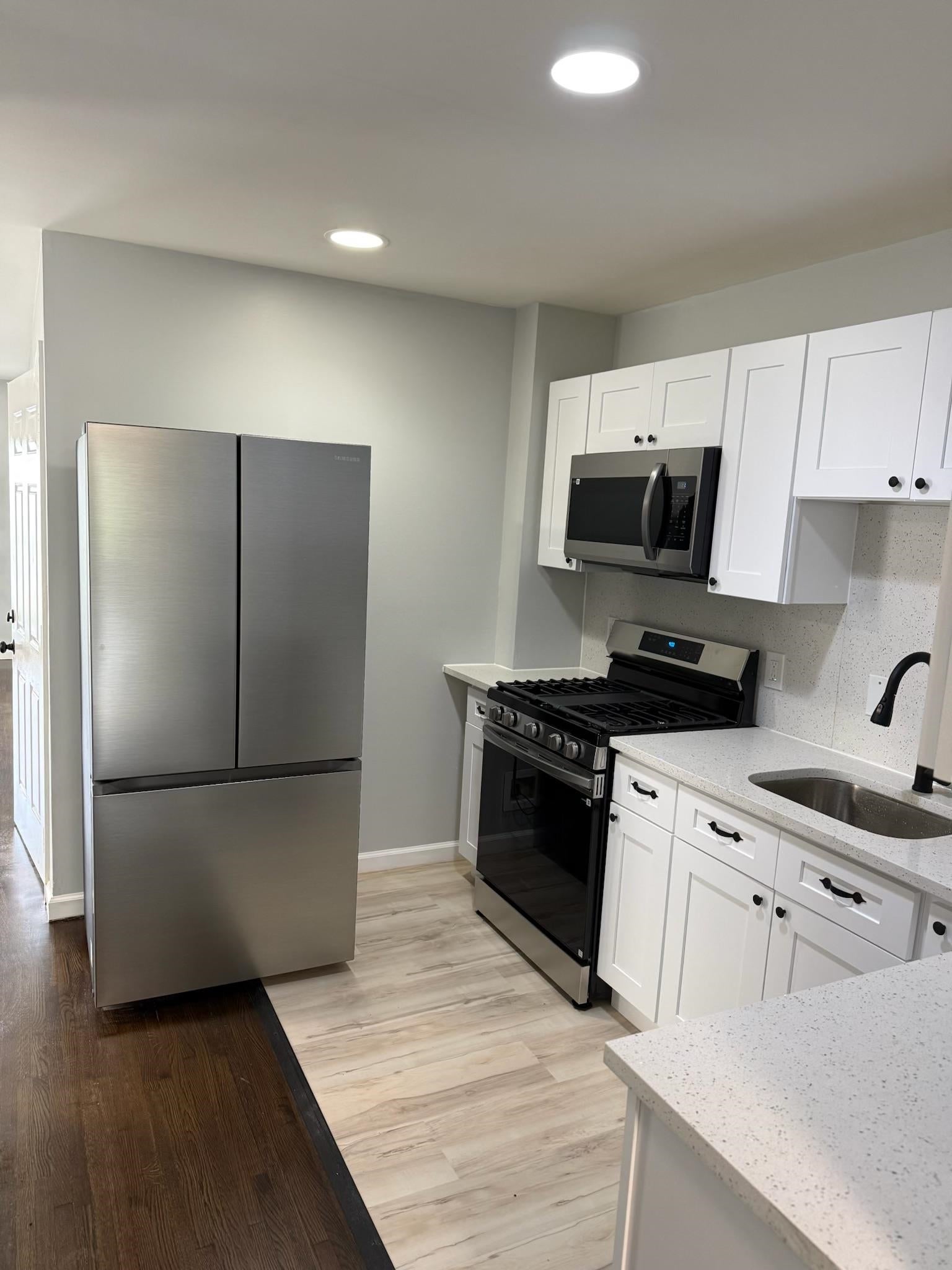 Search Homes 3 129 MYRTLE AVE