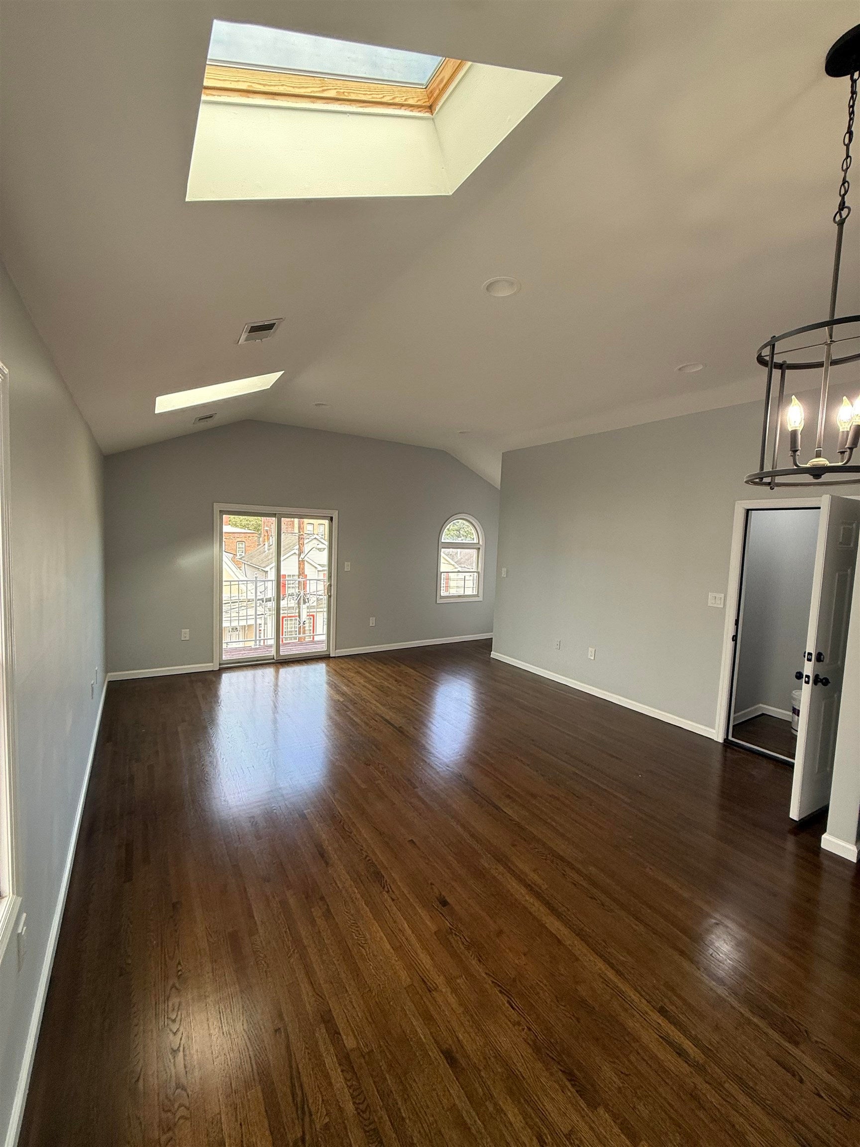 Search Homes 1 129 MYRTLE AVE