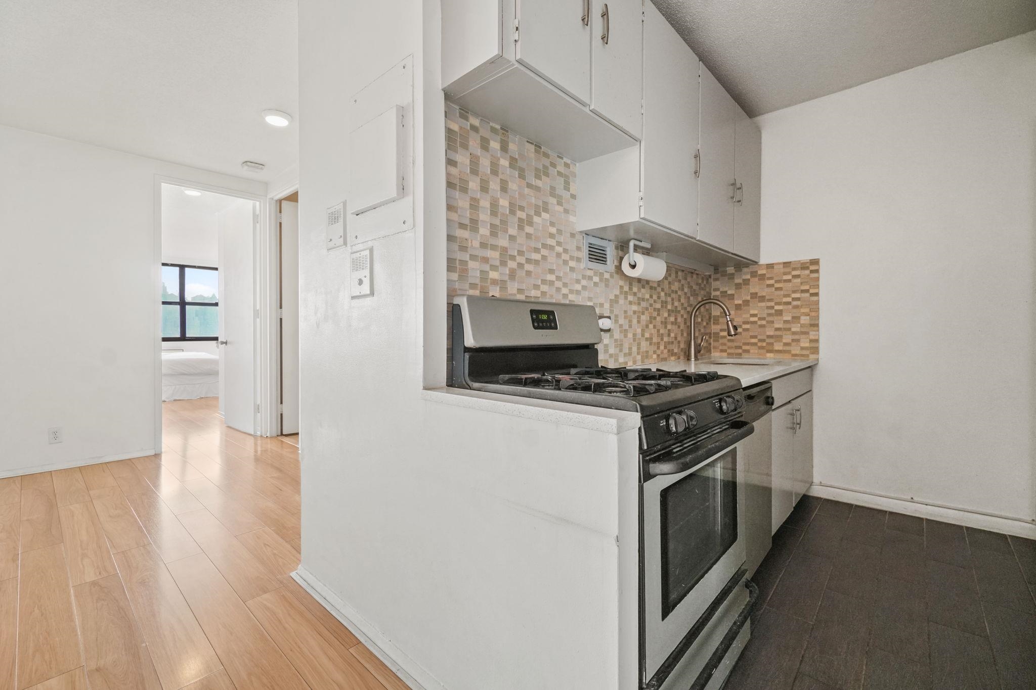 7002 Blvd East #7E, Guttenberg, New Jersey image 16