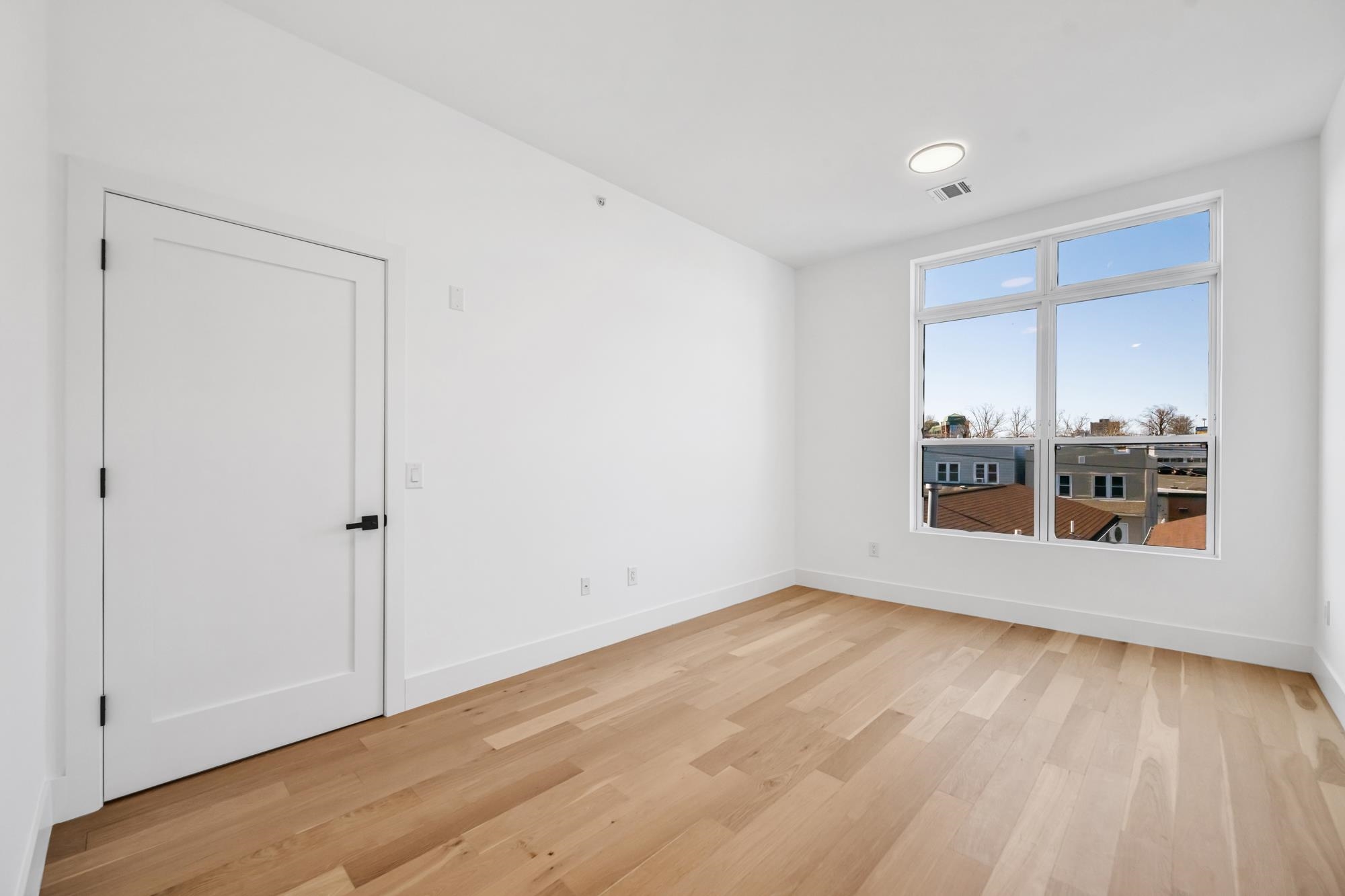 649 38th St #PH06, Union City, New Jersey image 9
