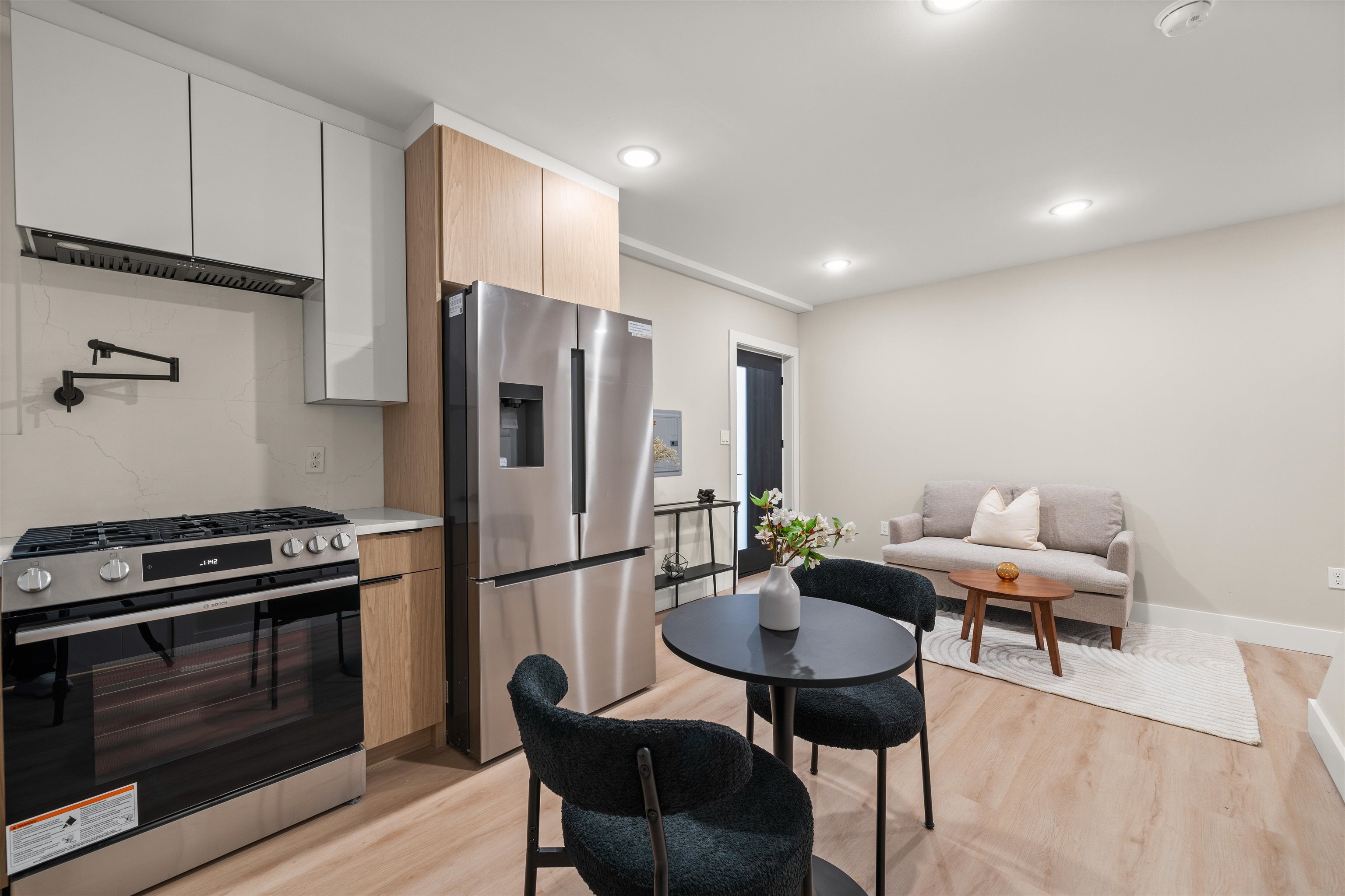 30 CAMBRIDGE AVE 4