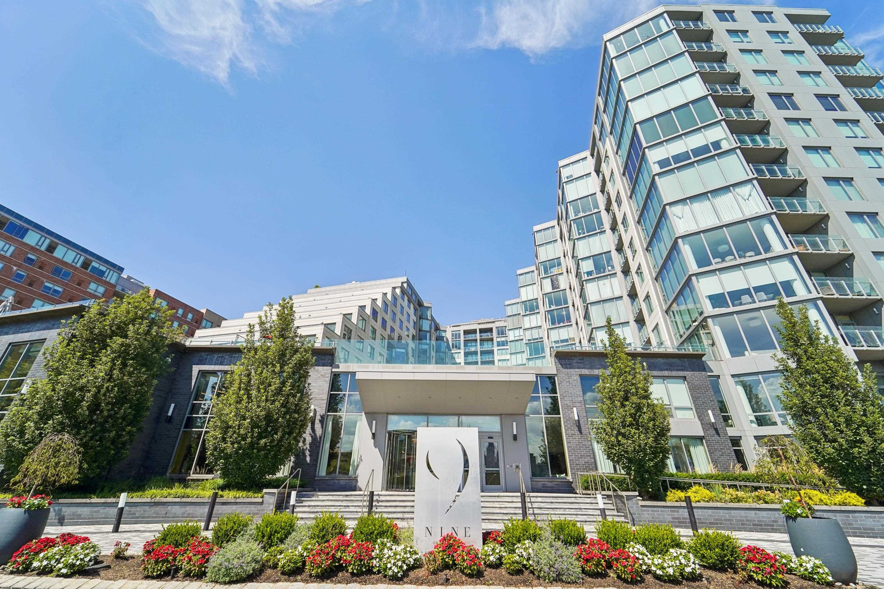 9 AVENUE AT PORT IMPERIAL 922