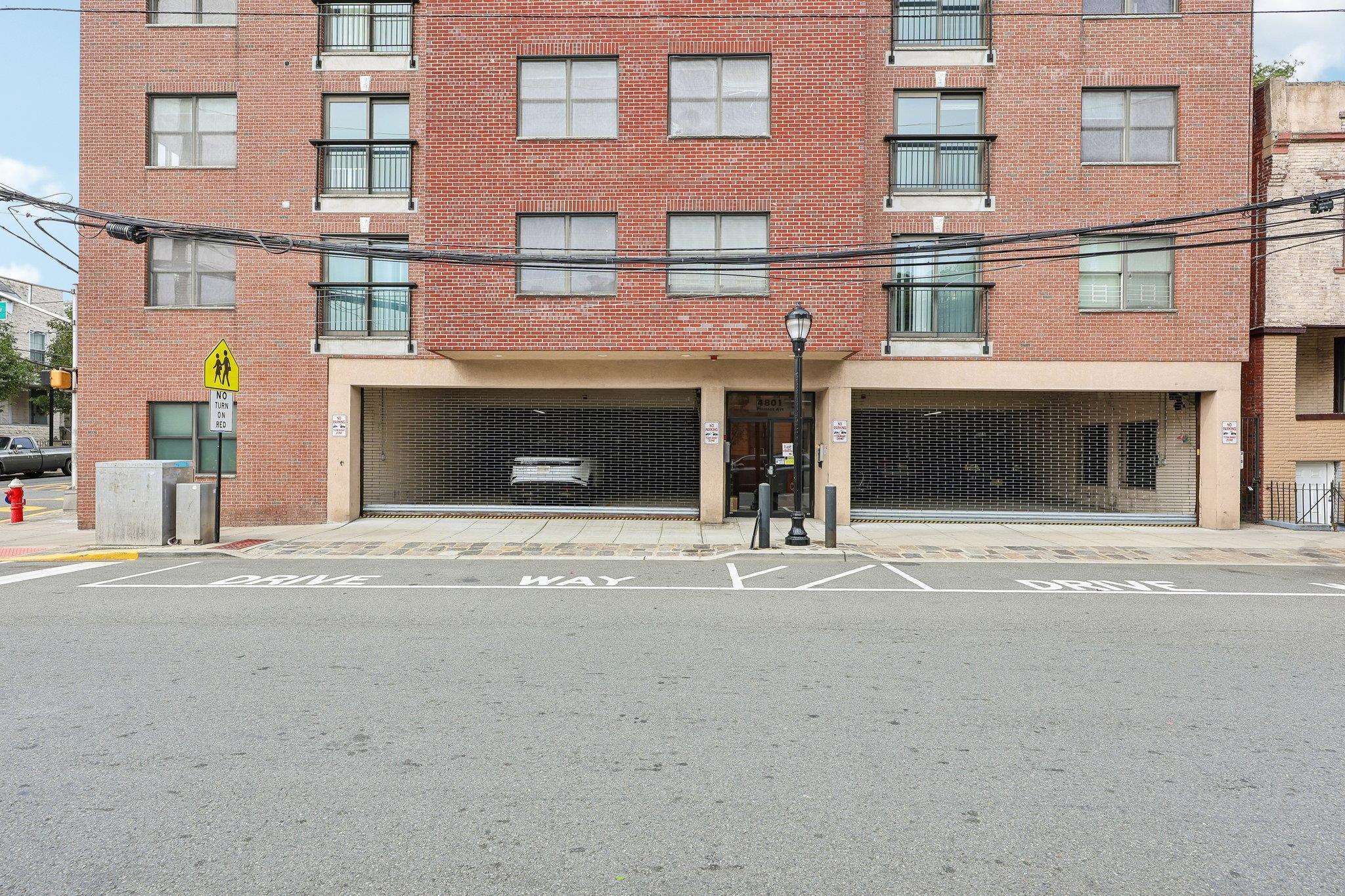 4801 PALISADE AVE 3c (303)