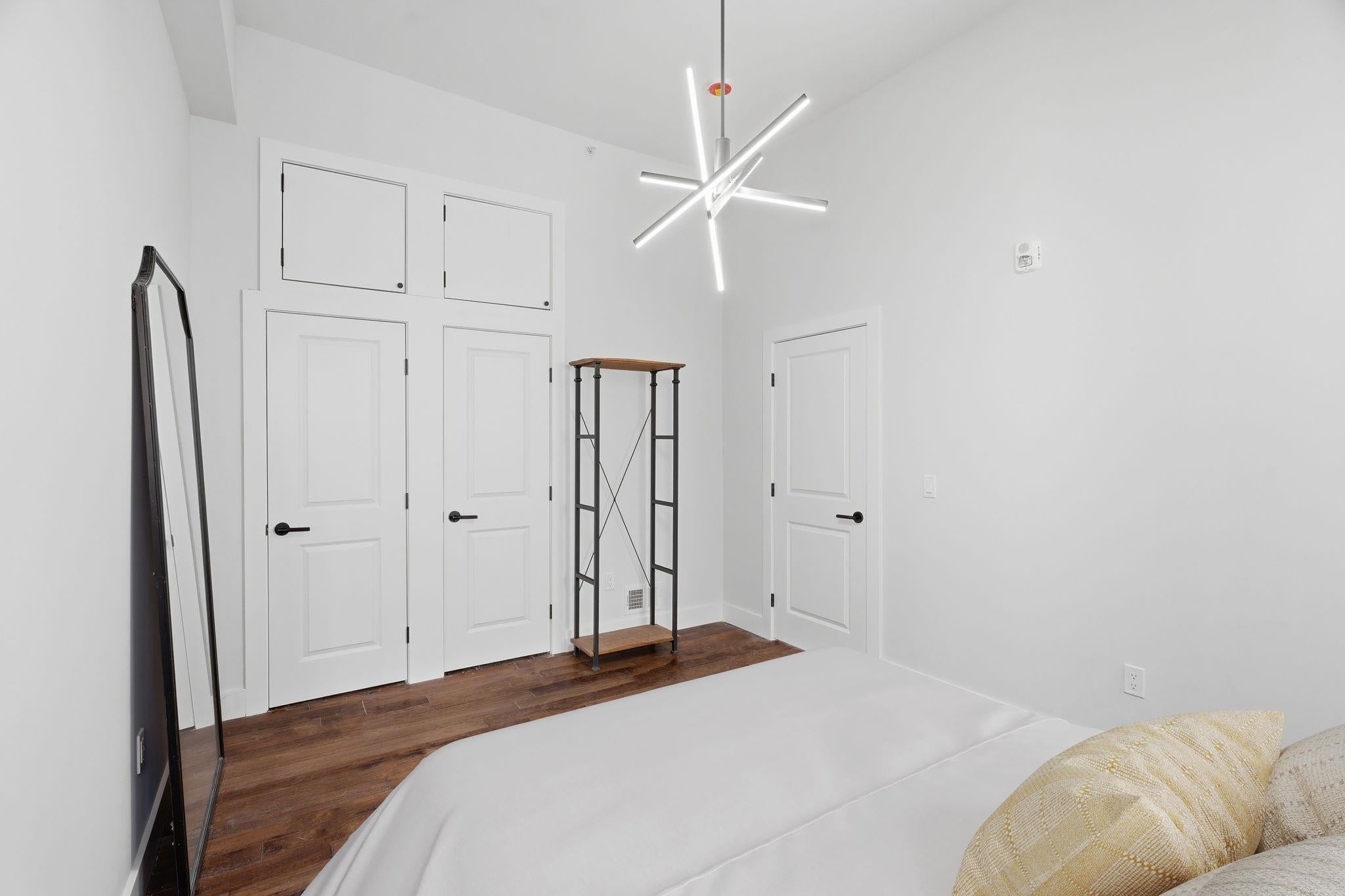 104 GLENWOOD AVE 205