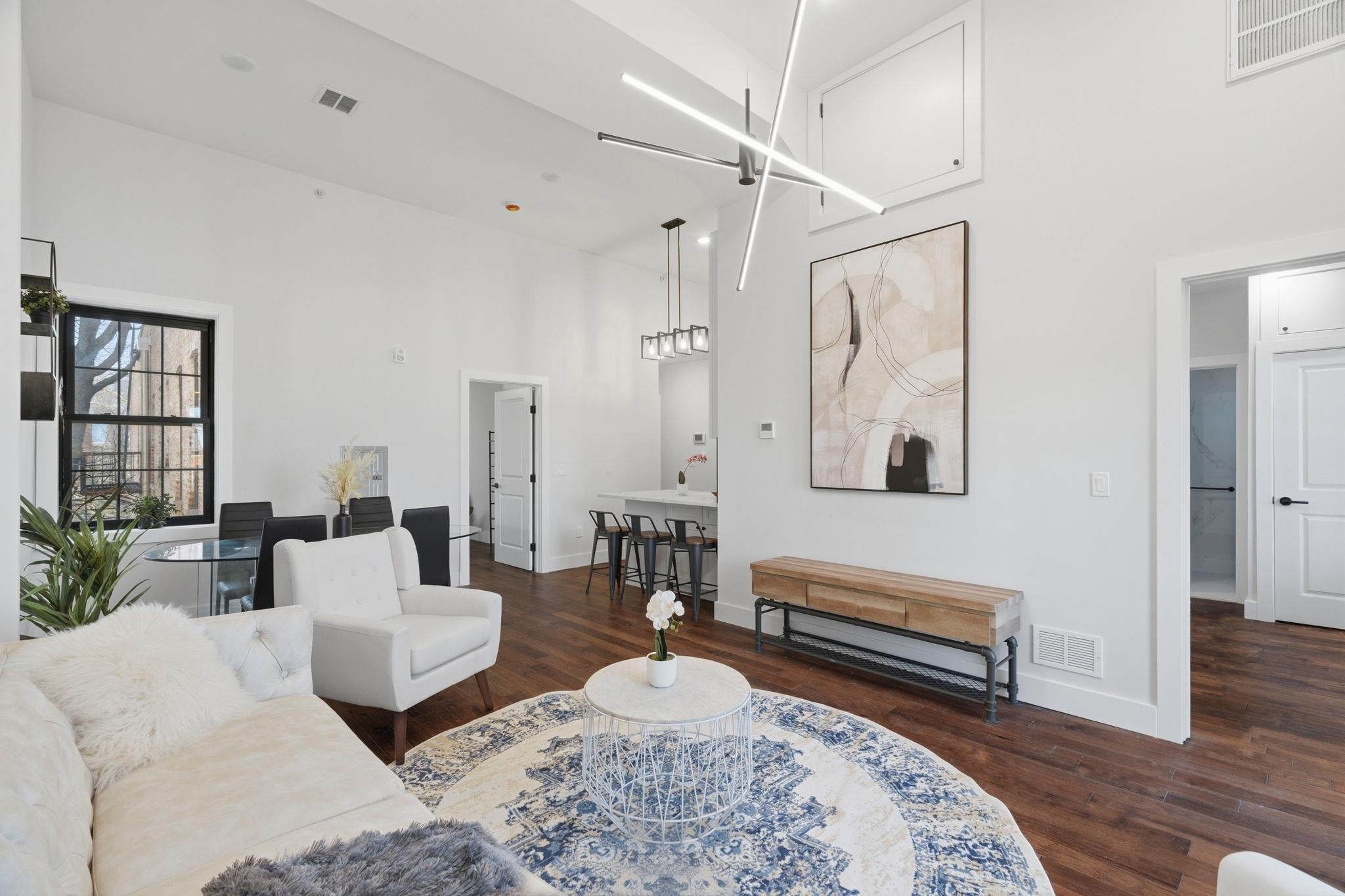 104 GLENWOOD AVE 205
