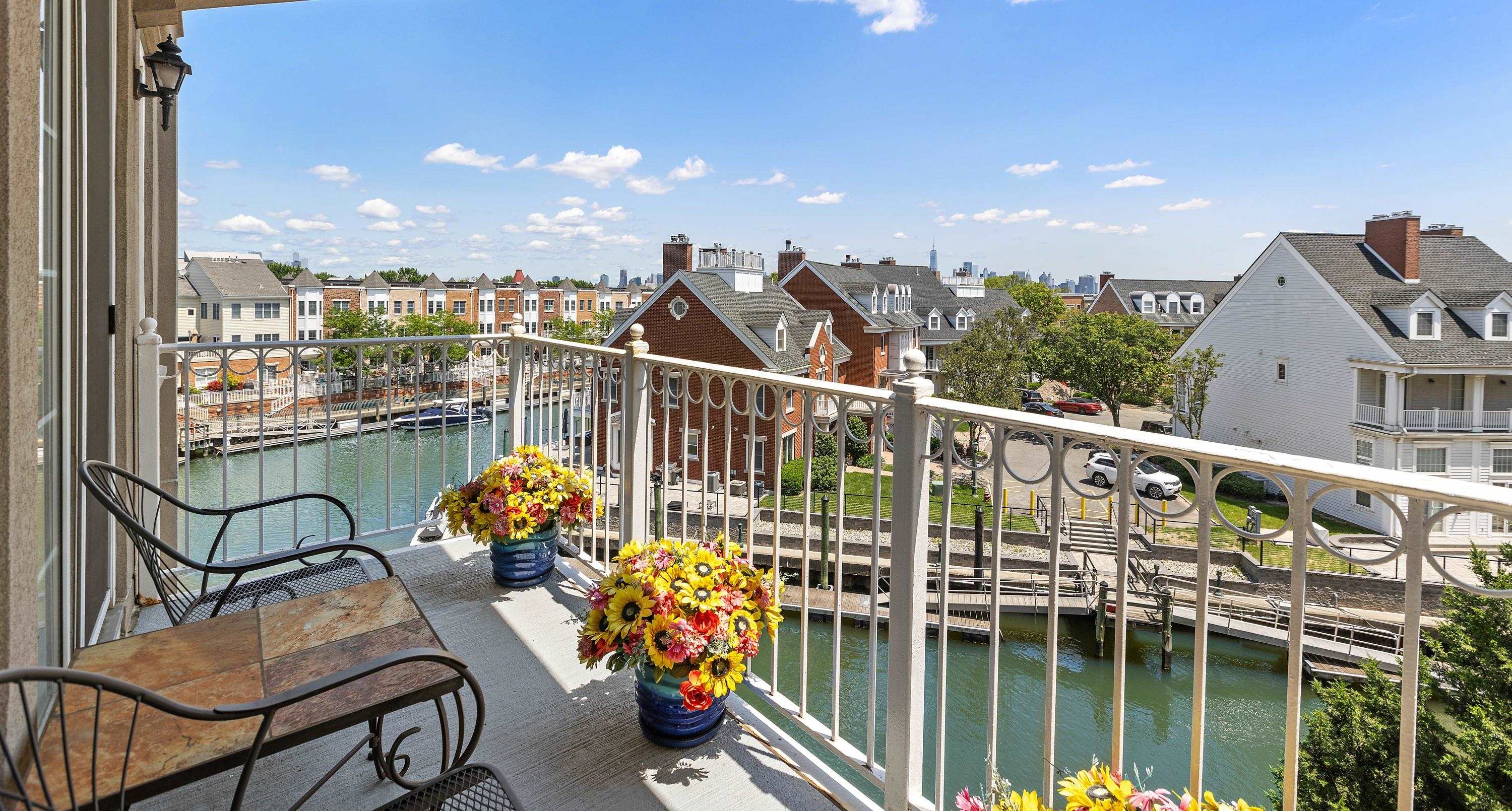 205 SHEARWATER CT WEST 32