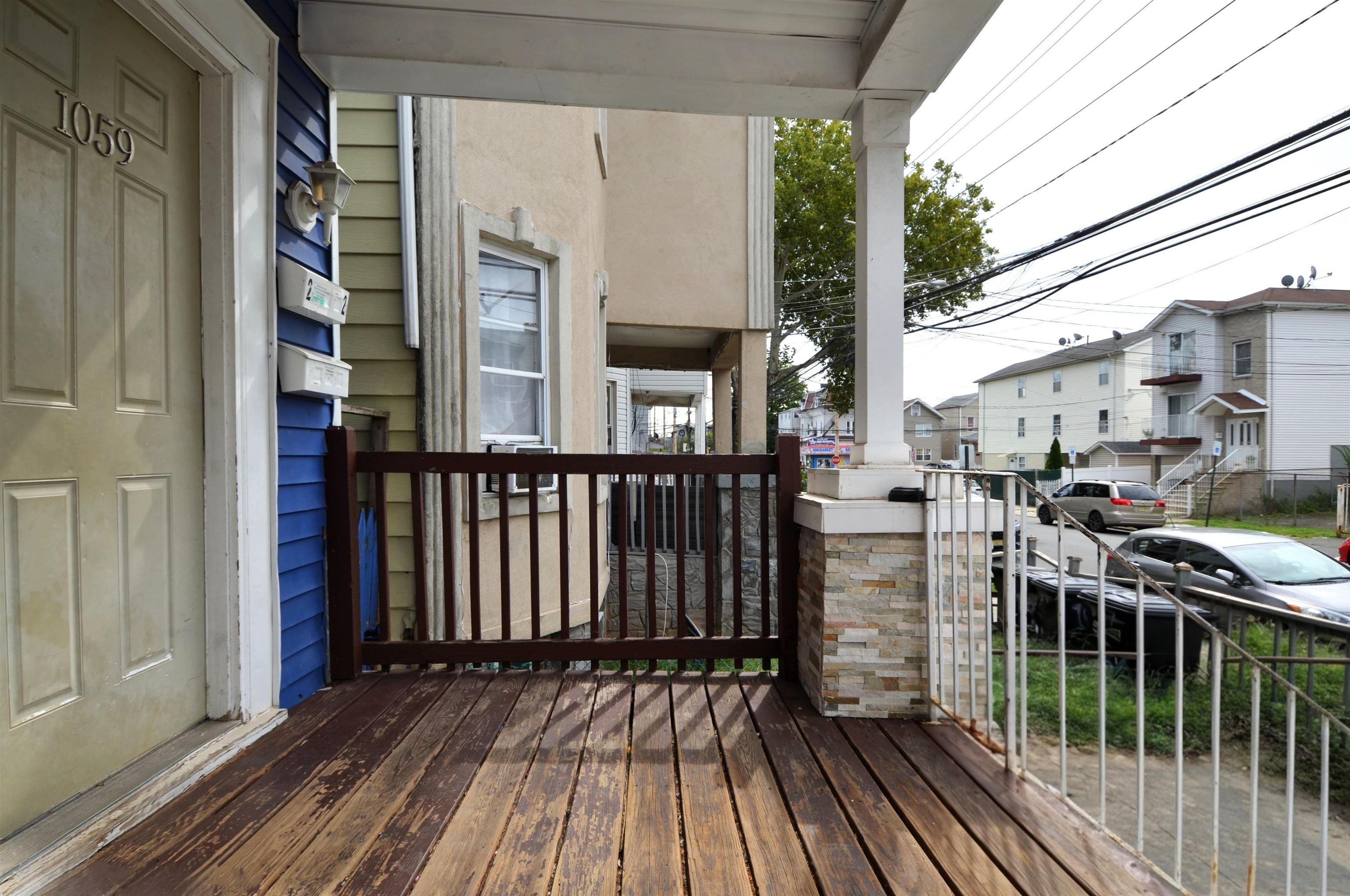 1059 LAFAYETTE ST