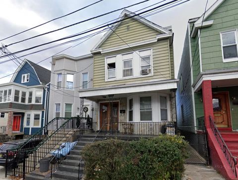 240 CLINTON AVE Jersey City NJ 07304