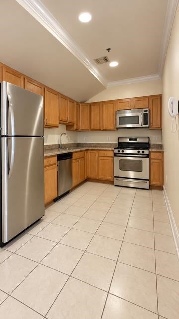 218 JACKSON ST 7