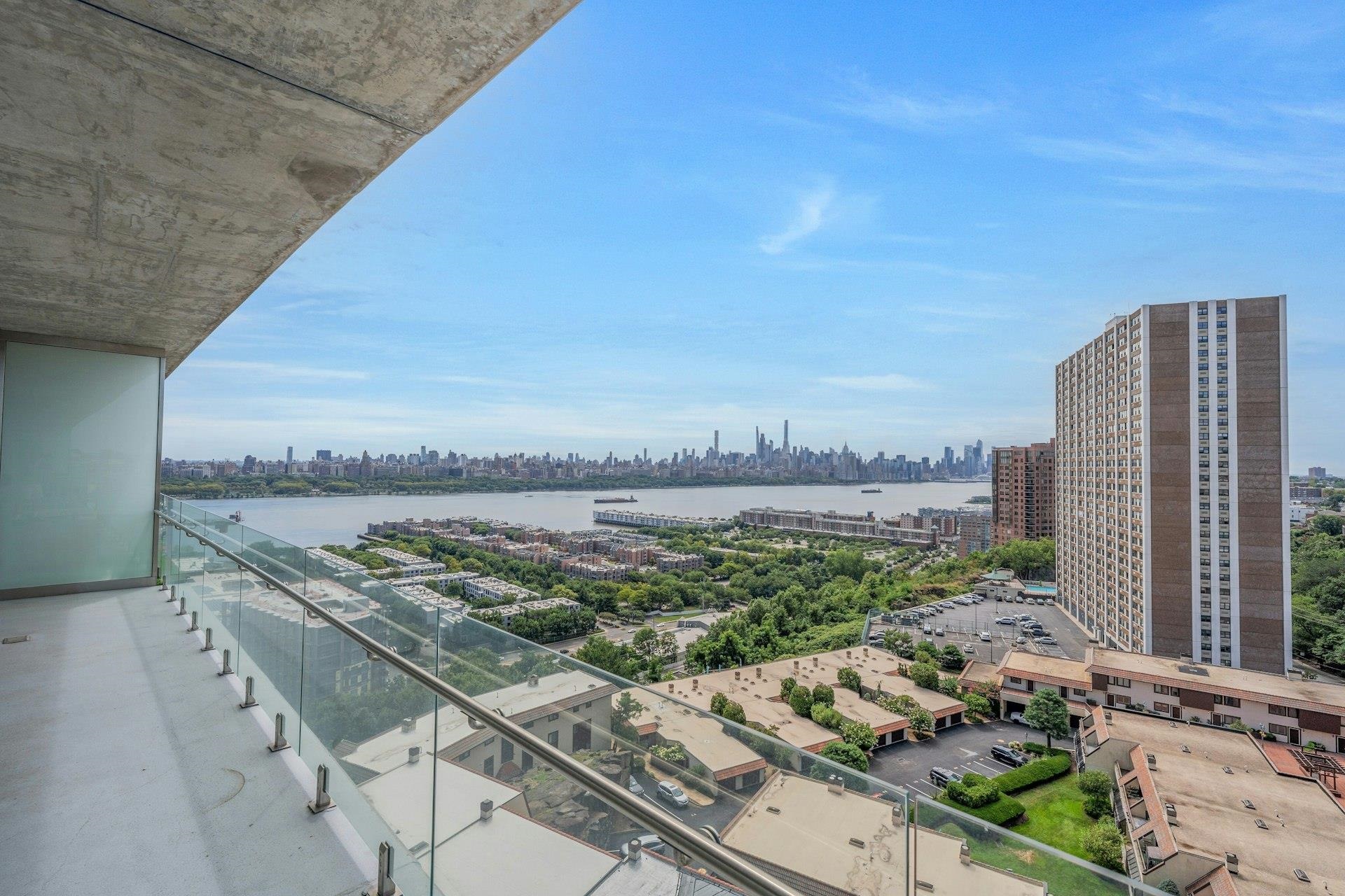 320 ADOLPHUS AVE 1009