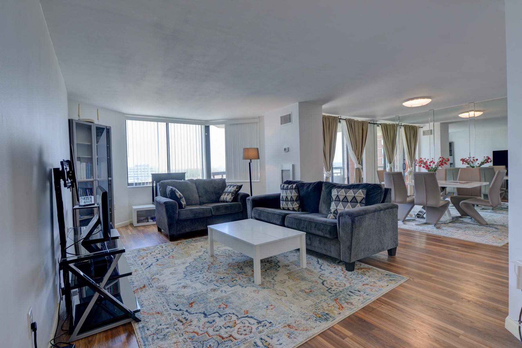 530 Harmon Cove Tower #530, Secaucus, New Jersey image 3